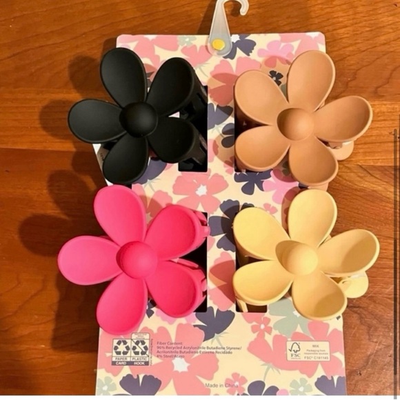 NWT- Pink Linen Matte Flower Hair Clips 3" - Picture 3 of 4